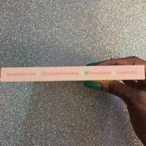 Breakfast in Bed Eyeshadow Palette - Picture 6 of 7